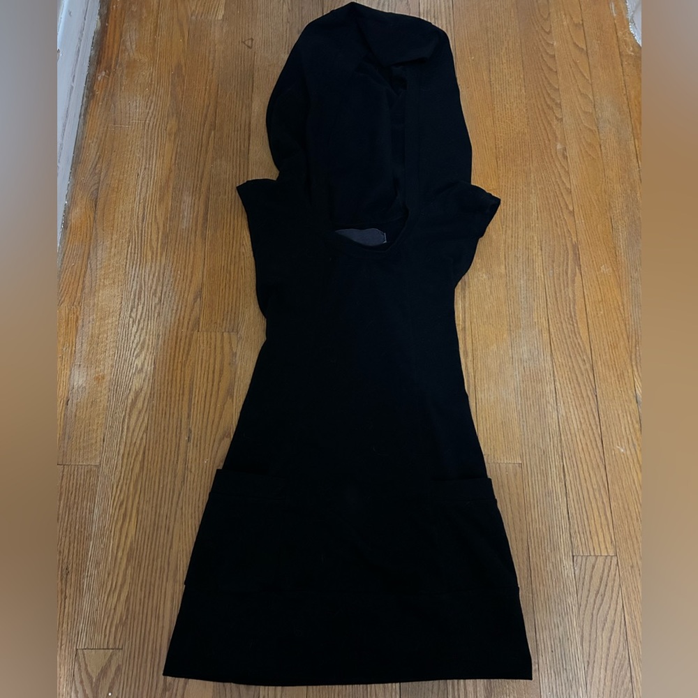 Crossfox cap sleeve hoodie dress